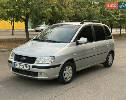 Серый Хендай Матрикс, объемом двигателя 1.8 л и пробегом 156 тыс. км за 4600 $, фото 1 на Automoto.ua