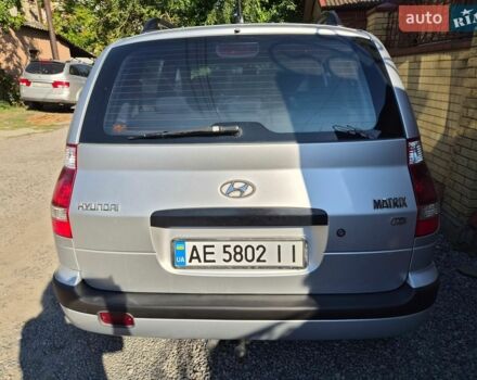 Серый Хендай Матрикс, объемом двигателя 1.5 л и пробегом 298 тыс. км за 4000 $, фото 1 на Automoto.ua