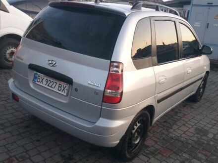 Серый Хендай Матрикс, объемом двигателя 1.8 л и пробегом 177 тыс. км за 5700 $, фото 1 на Automoto.ua