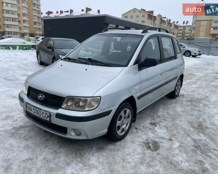 Серый Хендай Матрикс, объемом двигателя 1.6 л и пробегом 332 тыс. км за 2999 $, фото 1 на Automoto.ua