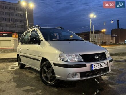 Сірий Хендай Матрікс, об'ємом двигуна 1.6 л та пробігом 180 тис. км за 3200 $, фото 1 на Automoto.ua