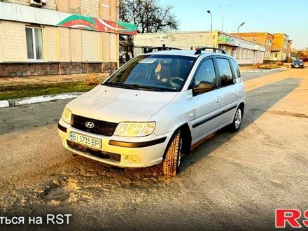 Серый Хендай Матрикс, объемом двигателя 1.6 л и пробегом 242 тыс. км за 3600 $, фото 1 на Automoto.ua