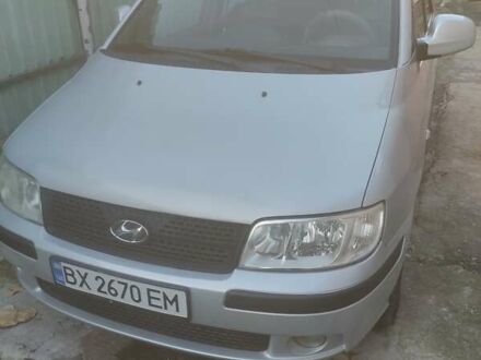 Серый Хендай Матрикс, объемом двигателя 1.6 л и пробегом 282 тыс. км за 3500 $, фото 1 на Automoto.ua