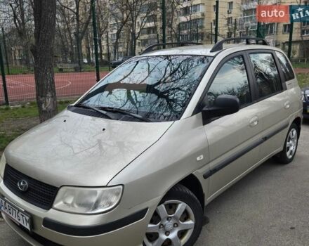 Серый Хендай Матрикс, объемом двигателя 1.6 л и пробегом 174 тыс. км за 4900 $, фото 1 на Automoto.ua