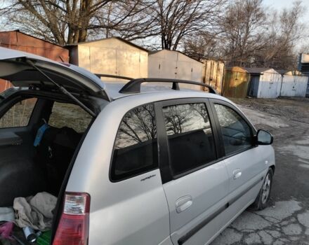 Серый Хендай Матрикс, объемом двигателя 0 л и пробегом 245 тыс. км за 3800 $, фото 1 на Automoto.ua