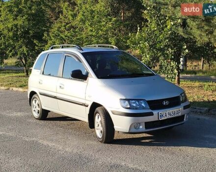 Сірий Хендай Матрікс, об'ємом двигуна 1.6 л та пробігом 130 тис. км за 4200 $, фото 1 на Automoto.ua