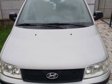 Серый Хендай Матрикс, объемом двигателя 1.6 л и пробегом 250 тыс. км за 4600 $, фото 1 на Automoto.ua