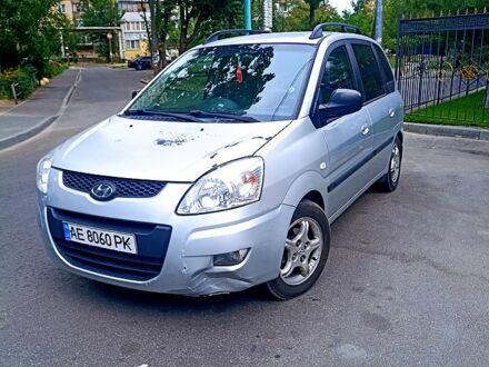 Хендай Матрикс 2008 в Днепре (Днепропетровске) на Automoto.ua Серый Хендай Матрикс, объемом двигателя 1.6 л и пробегом 152 тыс. км за 3200 $, фото 1 на Automoto.ua