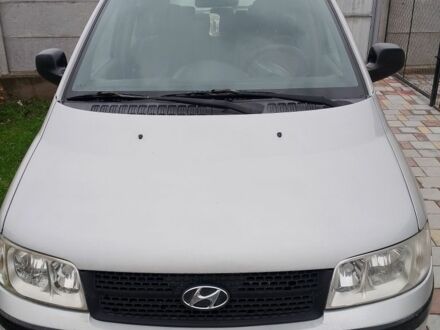 Серый Хендай Матрикс, объемом двигателя 1.6 л и пробегом 256 тыс. км за 4350 $, фото 1 на Automoto.ua