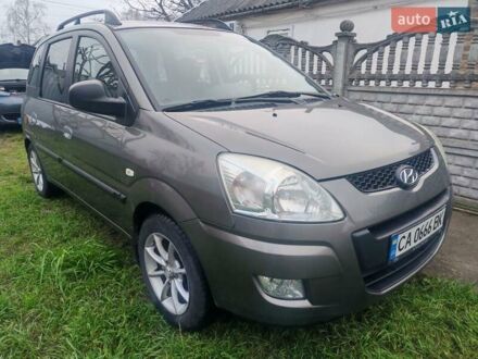 Серый Хендай Матрикс, объемом двигателя 1.49 л и пробегом 188 тыс. км за 5300 $, фото 1 на Automoto.ua