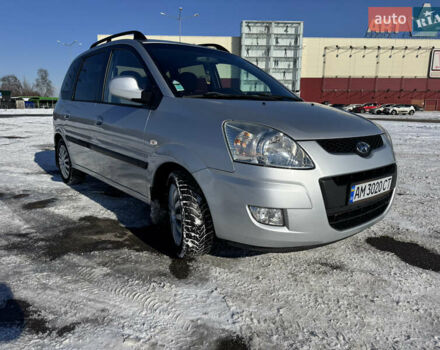 Серый Хендай Матрикс, объемом двигателя 1.49 л и пробегом 235 тыс. км за 4800 $, фото 1 на Automoto.ua