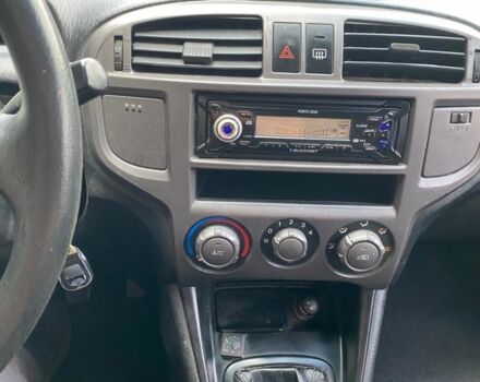 Синий Хендай Матрикс, объемом двигателя 1.6 л и пробегом 170 тыс. км за 3500 $, фото 2 на Automoto.ua