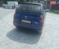 Синий Хендай Матрикс, объемом двигателя 1.6 л и пробегом 279 тыс. км за 2950 $, фото 1 на Automoto.ua