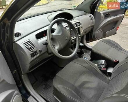 Синий Хендай Матрикс, объемом двигателя 1.6 л и пробегом 113 тыс. км за 4800 $, фото 13 на Automoto.ua
