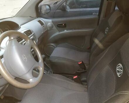 Синий Хендай Матрикс, объемом двигателя 1.8 л и пробегом 305 тыс. км за 2000 $, фото 3 на Automoto.ua