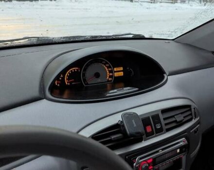 Синій Хендай Матрікс, об'ємом двигуна 1.8 л та пробігом 223 тис. км за 4300 $, фото 5 на Automoto.ua