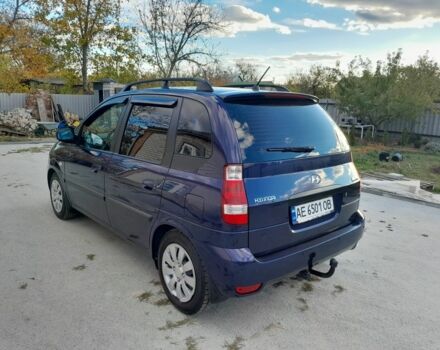 Синий Хендай Матрикс, объемом двигателя 1.6 л и пробегом 226 тыс. км за 5300 $, фото 2 на Automoto.ua