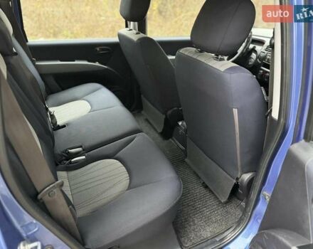 Синій Хендай Матрікс, об'ємом двигуна 1.6 л та пробігом 210 тис. км за 4299 $, фото 11 на Automoto.ua