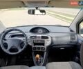 Синий Хендай Матрикс, объемом двигателя 1.6 л и пробегом 345 тыс. км за 4700 $, фото 10 на Automoto.ua