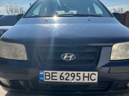 Синий Хендай Матрикс, объемом двигателя 1.6 л и пробегом 296 тыс. км за 2900 $, фото 1 на Automoto.ua