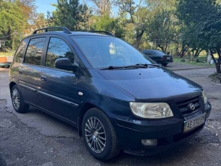 Синий Хендай Матрикс, объемом двигателя 1.8 л и пробегом 352 тыс. км за 4013 $, фото 1 на Automoto.ua