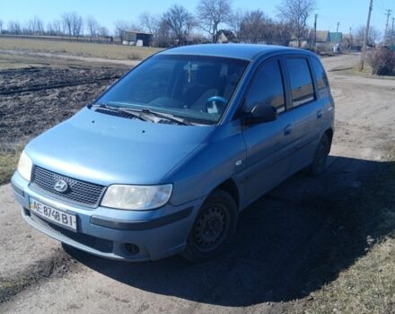 Синий Хендай Матрикс, объемом двигателя 1.6 л и пробегом 300 тыс. км за 2500 $, фото 1 на Automoto.ua