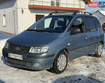 Синий Хендай Матрикс, объемом двигателя 1.6 л и пробегом 256 тыс. км за 3600 $, фото 1 на Automoto.ua