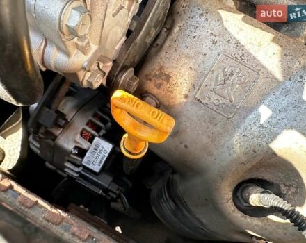 Зеленый Хендай Матрикс, объемом двигателя 1.6 л и пробегом 215 тыс. км за 5000 $, фото 4 на Automoto.ua