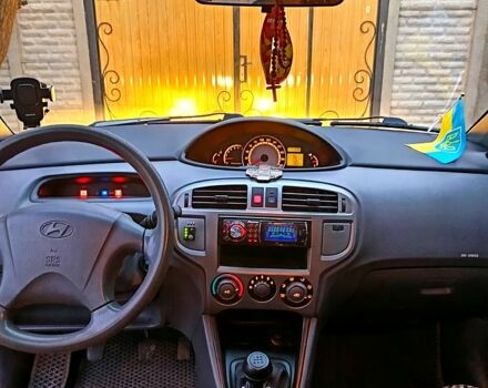 Зеленый Хендай Матрикс, объемом двигателя 1.6 л и пробегом 167 тыс. км за 4750 $, фото 4 на Automoto.ua