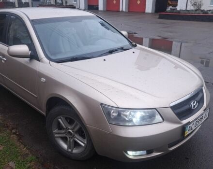 Бежевый Хендай НФ, объемом двигателя 2.4 л и пробегом 213 тыс. км за 6000 $, фото 1 на Automoto.ua