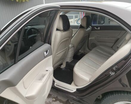 Червоний Хендай НФ, об'ємом двигуна 2.4 л та пробігом 254 тис. км за 6000 $, фото 6 на Automoto.ua