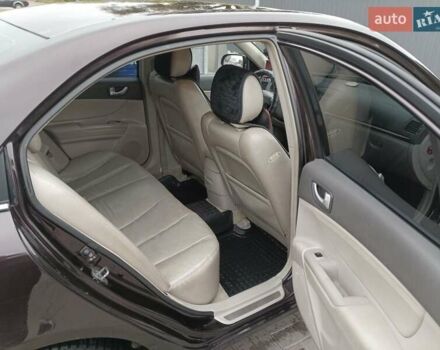 Червоний Хендай НФ, об'ємом двигуна 2.4 л та пробігом 254 тис. км за 6000 $, фото 6 на Automoto.ua