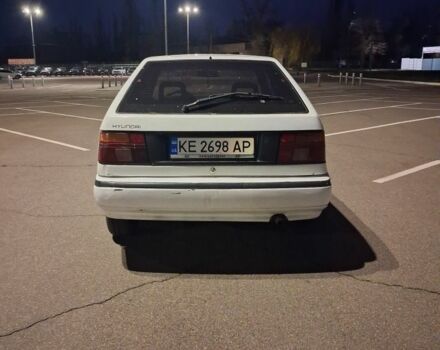 Белый Хендай Пони, объемом двигателя 1.5 л и пробегом 230 тыс. км за 2000 $, фото 3 на Automoto.ua