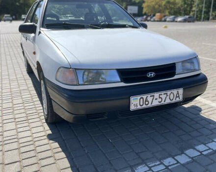 Белый Хендай Пони, объемом двигателя 1.5 л и пробегом 222 тыс. км за 1799 $, фото 1 на Automoto.ua