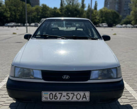 Белый Хендай Пони, объемом двигателя 1.5 л и пробегом 222 тыс. км за 1799 $, фото 11 на Automoto.ua