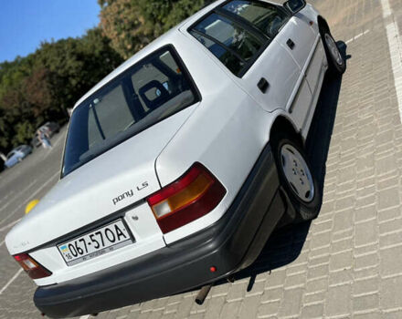 Белый Хендай Пони, объемом двигателя 1.5 л и пробегом 222 тыс. км за 1799 $, фото 3 на Automoto.ua