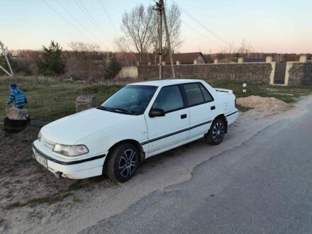 Хендай Пони 1994 в Житомире на Automoto.ua Белый Хендай Пони, объемом двигателя 1.6 л и пробегом 220 тыс. км за 600 $, фото 1 на Automoto.ua
