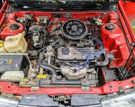 Красный Хендай Пони, объемом двигателя 1.3 л и пробегом 339 тыс. км за 800 $, фото 4 на Automoto.ua