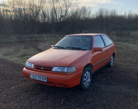 Красный Хендай Пони, объемом двигателя 1.5 л и пробегом 367 тыс. км за 1050 $, фото 1 на Automoto.ua