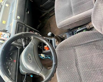 Хендай Пони, объемом двигателя 1.3 л и пробегом 222 тыс. км за 699 $, фото 6 на Automoto.ua