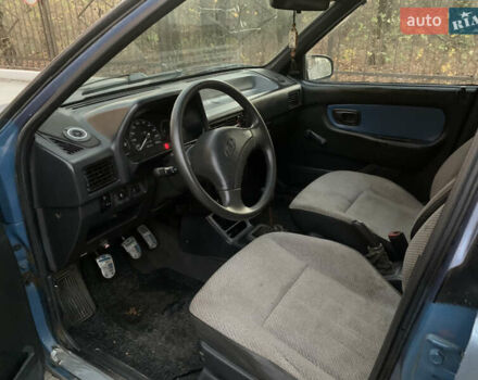 Синий Хендай Пони, объемом двигателя 1.47 л и пробегом 300 тыс. км за 1000 $, фото 3 на Automoto.ua