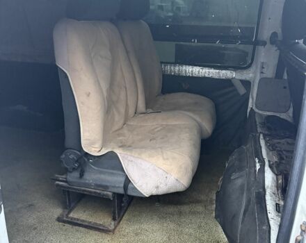 Белый Хендай Портер, объемом двигателя 2.5 л и пробегом 330 тыс. км за 1500 $, фото 4 на Automoto.ua