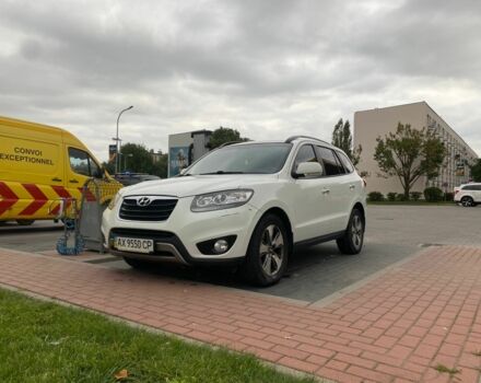 Хендай Санта Фе 2012 в Харькове на Automoto.ua Белый Хендай Санта Фе, объемом двигателя 2.2 л и пробегом 159 тыс. км за 14003 $, фото 4 на Automoto.ua