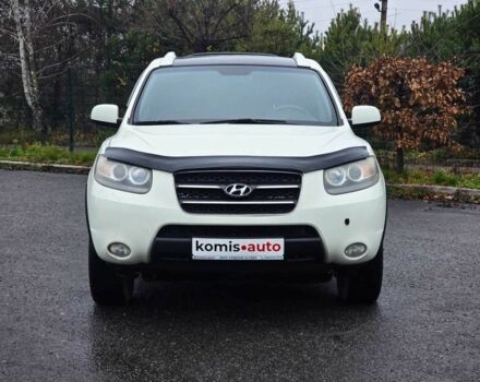 Белый Хендай Санта Фе, объемом двигателя 2.19 л и пробегом 269 тыс. км за 8999 $, фото 1 на Automoto.ua
