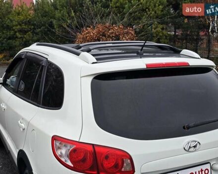 Белый Хендай Санта Фе, объемом двигателя 2.19 л и пробегом 269 тыс. км за 8999 $, фото 9 на Automoto.ua