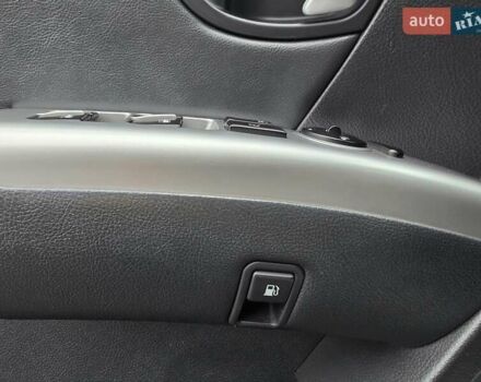 Белый Хендай Санта Фе, объемом двигателя 2.19 л и пробегом 269 тыс. км за 8999 $, фото 12 на Automoto.ua