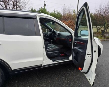 Белый Хендай Санта Фе, объемом двигателя 2.19 л и пробегом 269 тыс. км за 8999 $, фото 2 на Automoto.ua