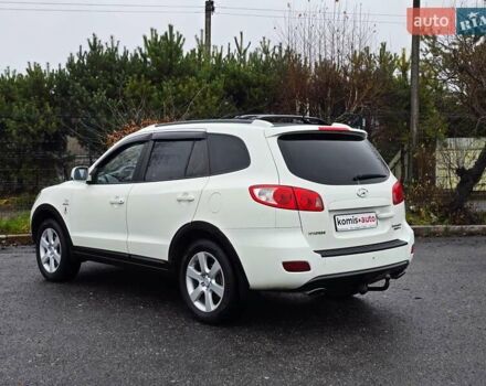 Белый Хендай Санта Фе, объемом двигателя 2.19 л и пробегом 269 тыс. км за 8999 $, фото 4 на Automoto.ua
