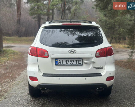 Белый Хендай Санта Фе, объемом двигателя 2.66 л и пробегом 140 тыс. км за 8700 $, фото 4 на Automoto.ua