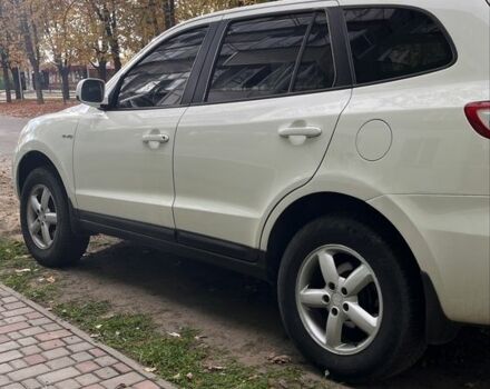 Белый Хендай Санта Фе, объемом двигателя 2.7 л и пробегом 248 тыс. км за 8900 $, фото 2 на Automoto.ua